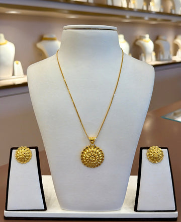 22KT Gold Pendant Set