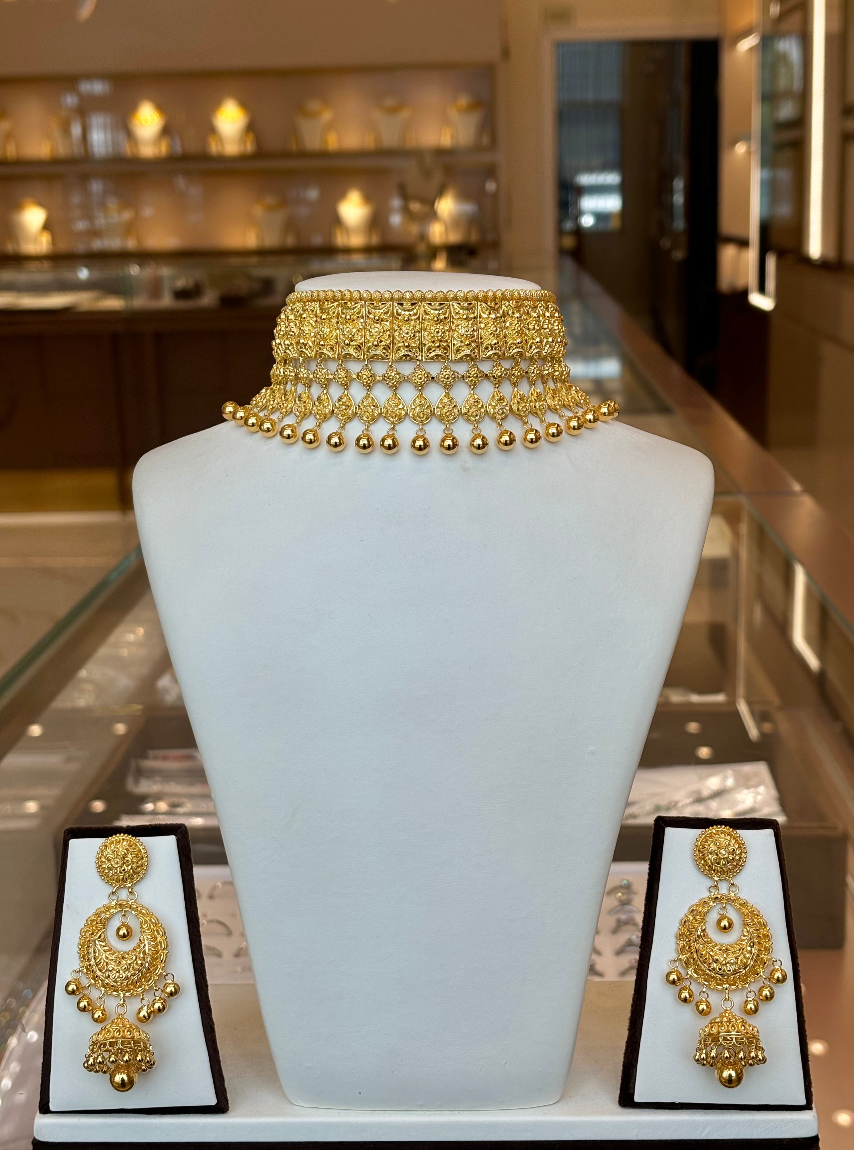 22KT Gold Choker Set