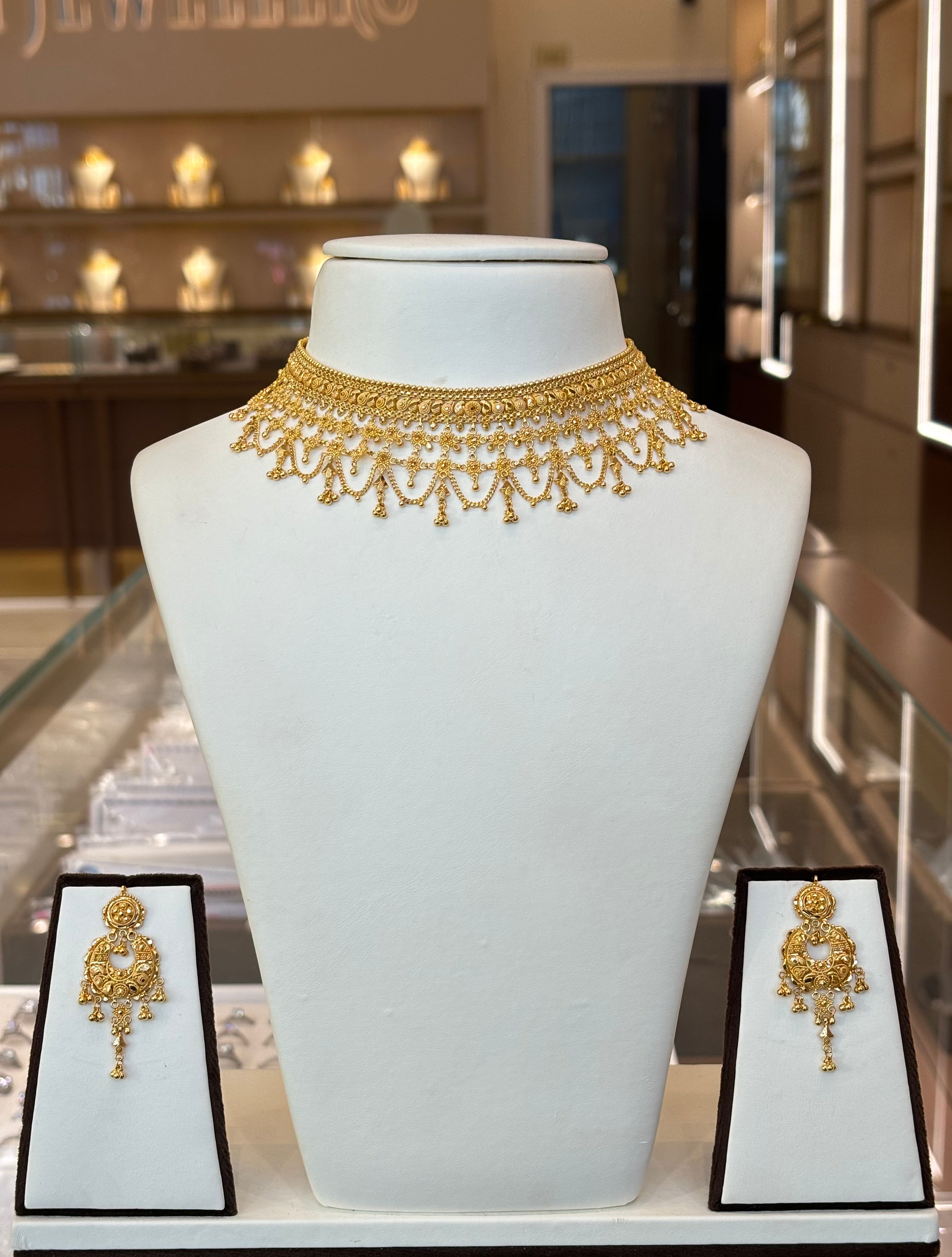 22KT Gold Collar Set