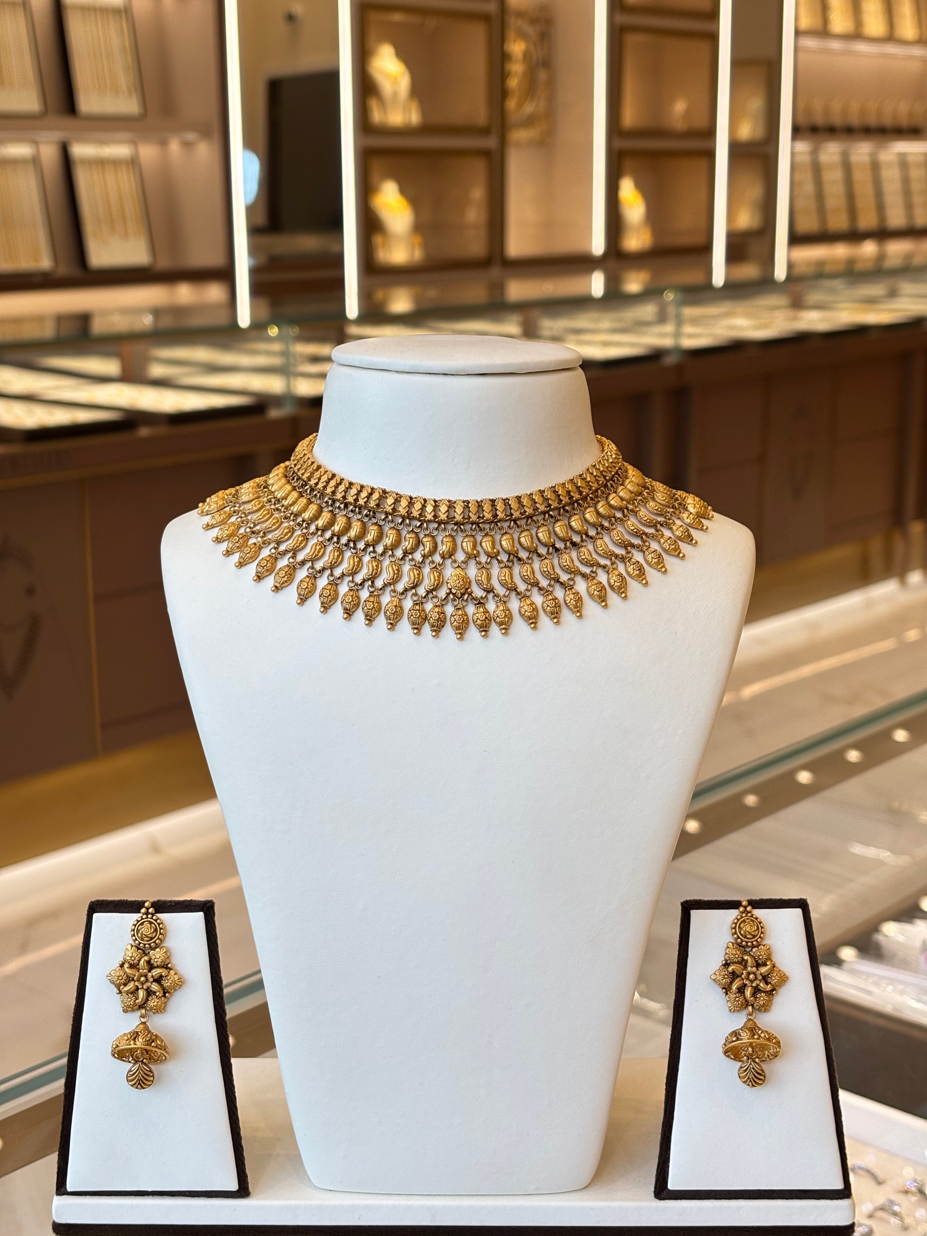 22KT Antique Gold Collar Set