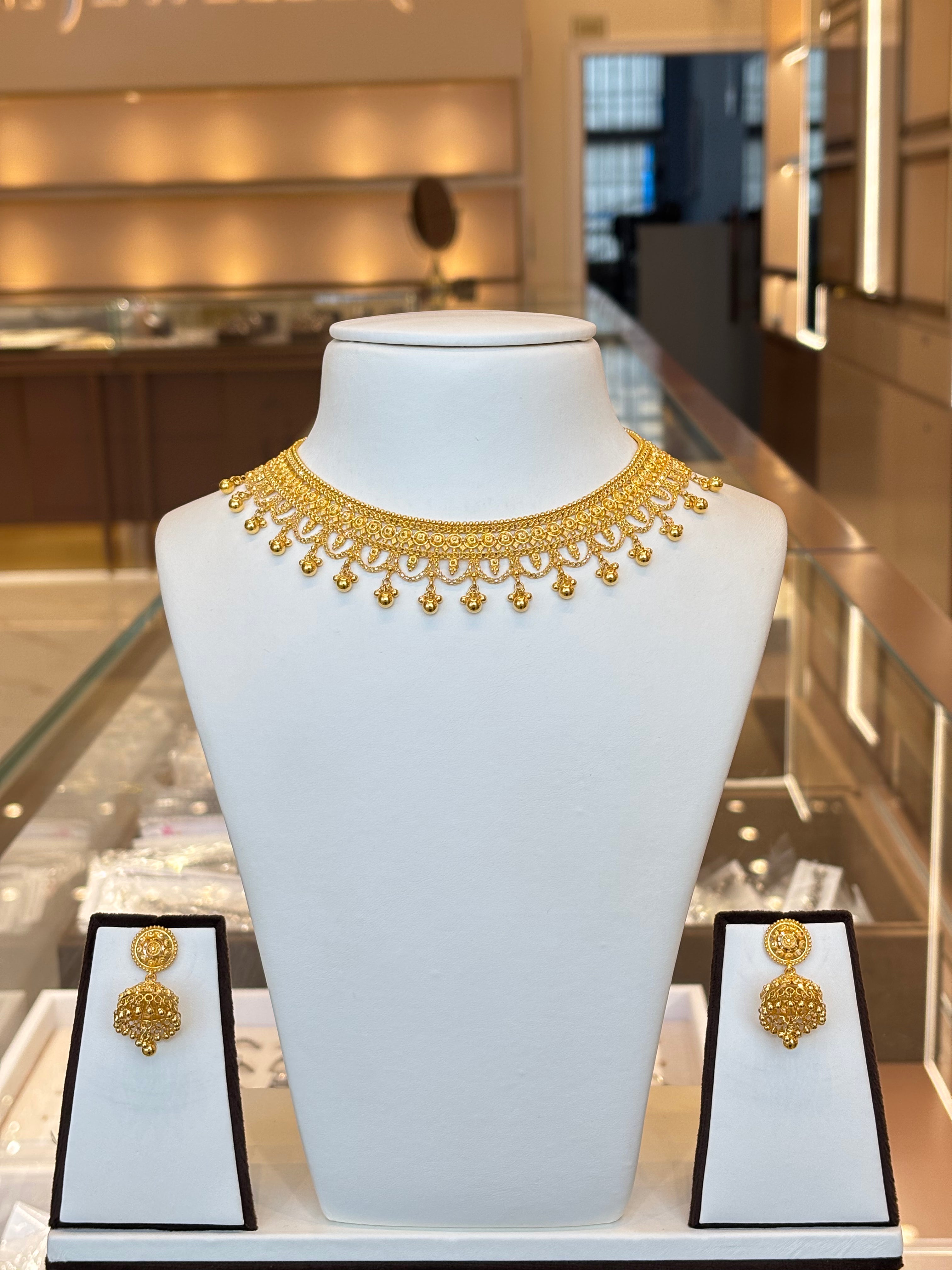 22KT Gold Collar Set