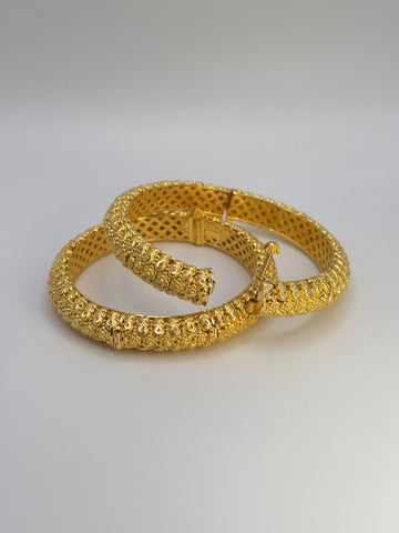 22KT Gold Kangans