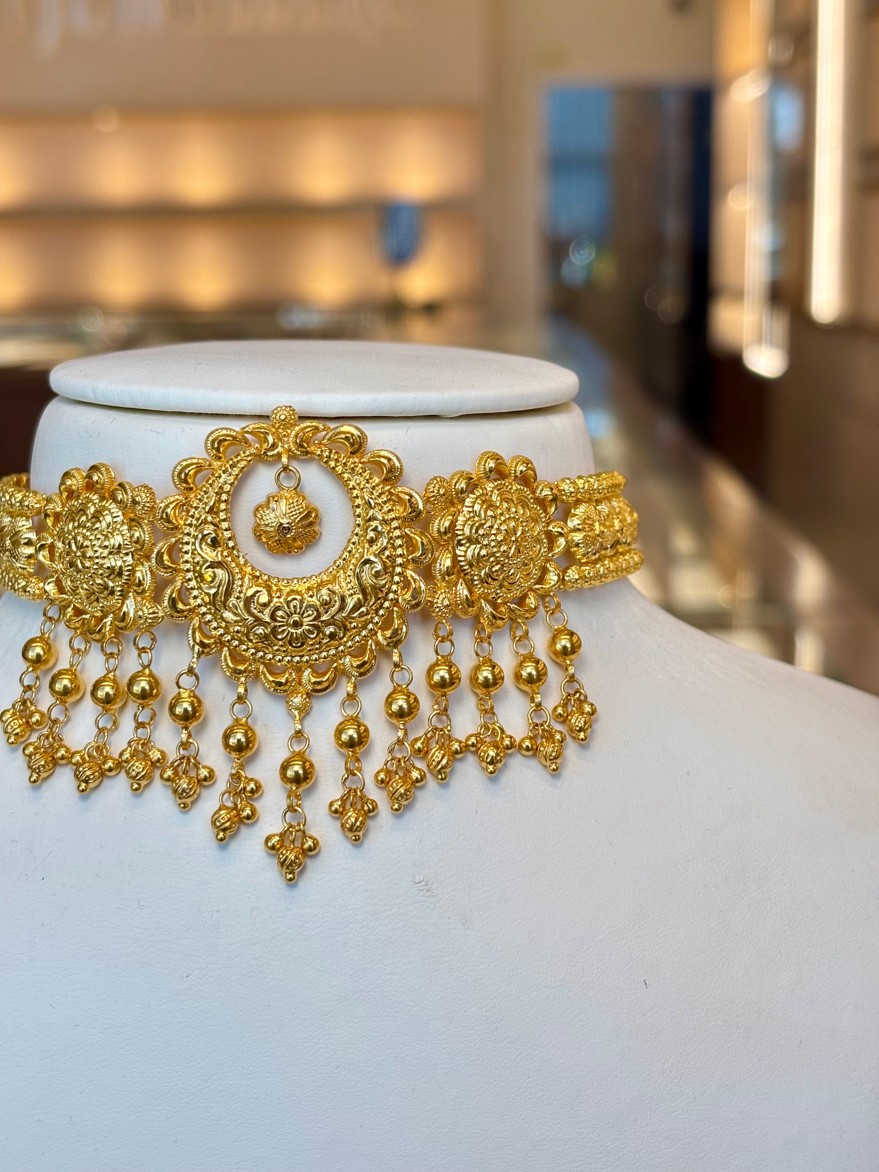 22KT Gold Choker Set