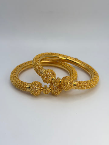 22KT Gold Kangans (sz 2.4)