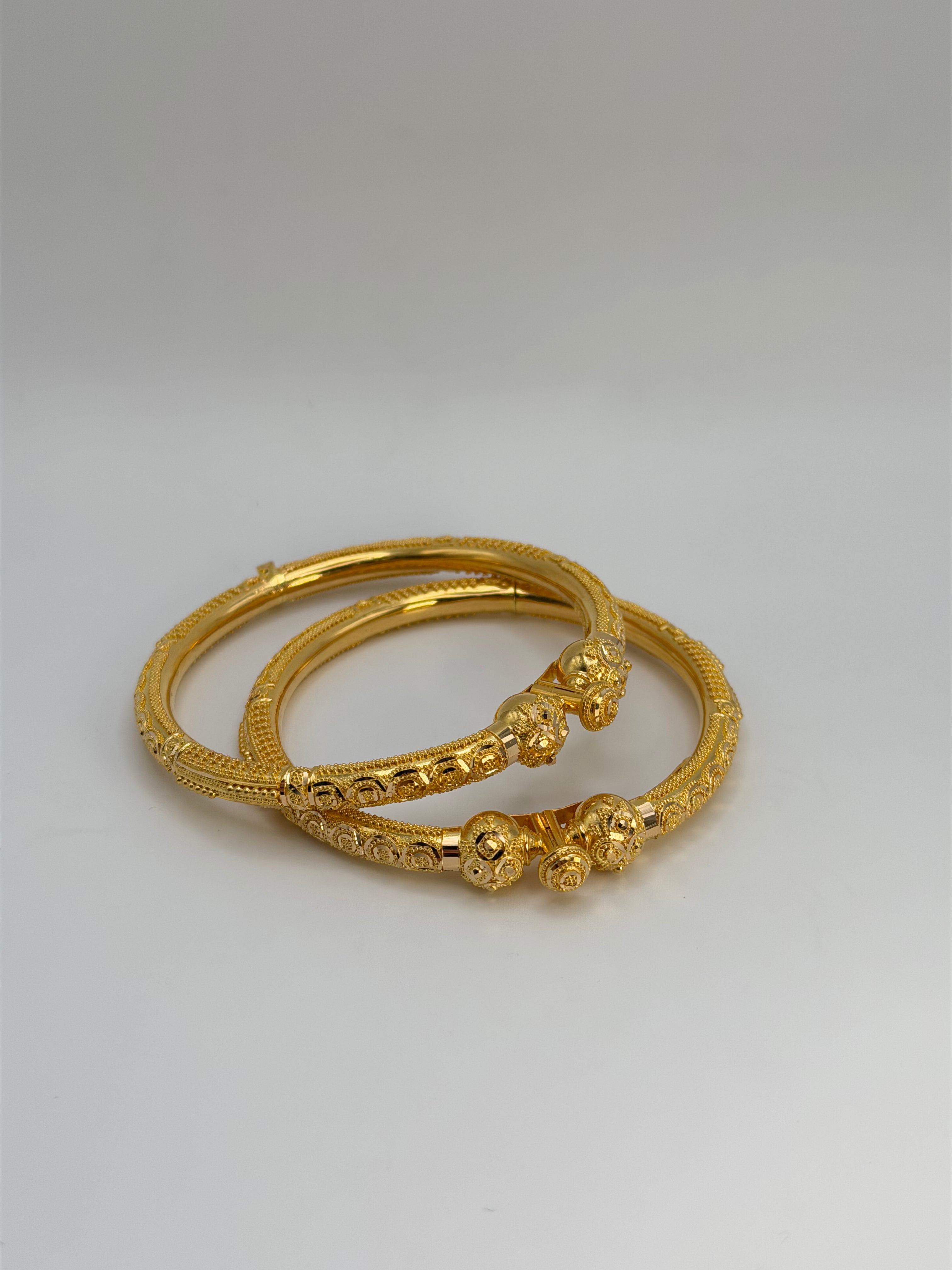 22KT Gold Kangans (sz 2.4)