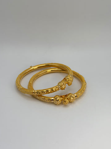 22KT Gold Kangans (sz 2.4)