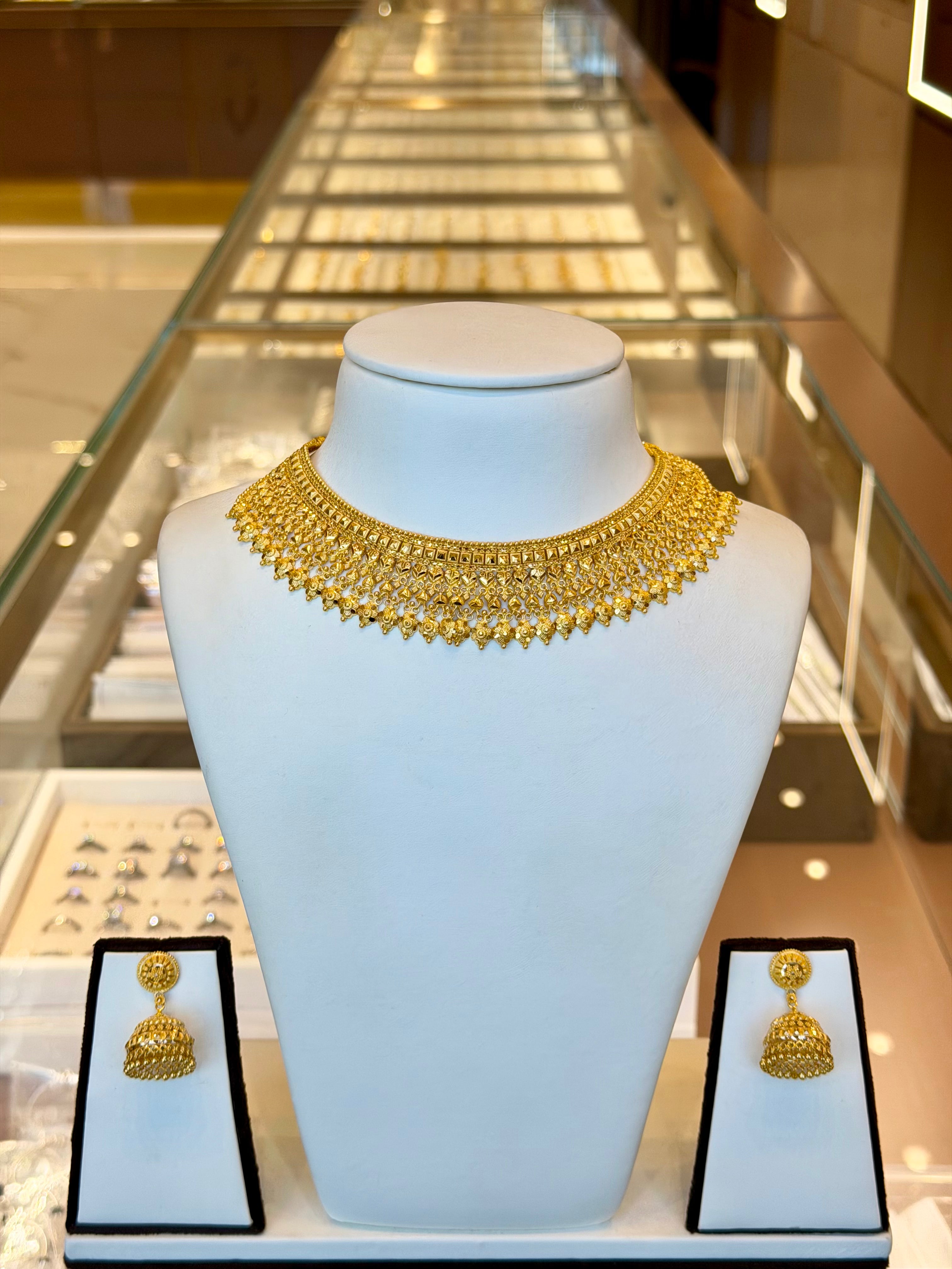 22KT Gold Collar Set