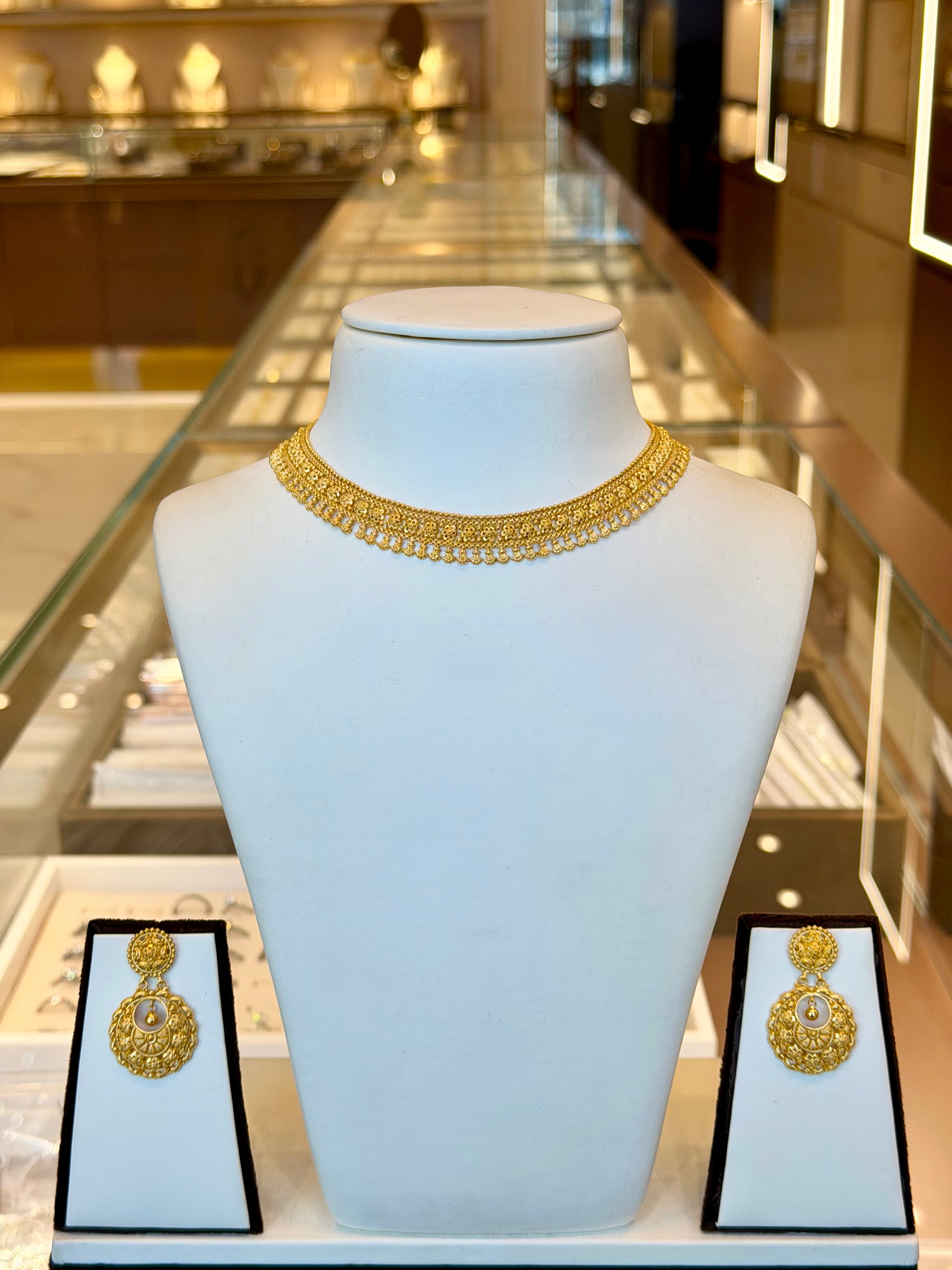 22KT Gold Collar Set