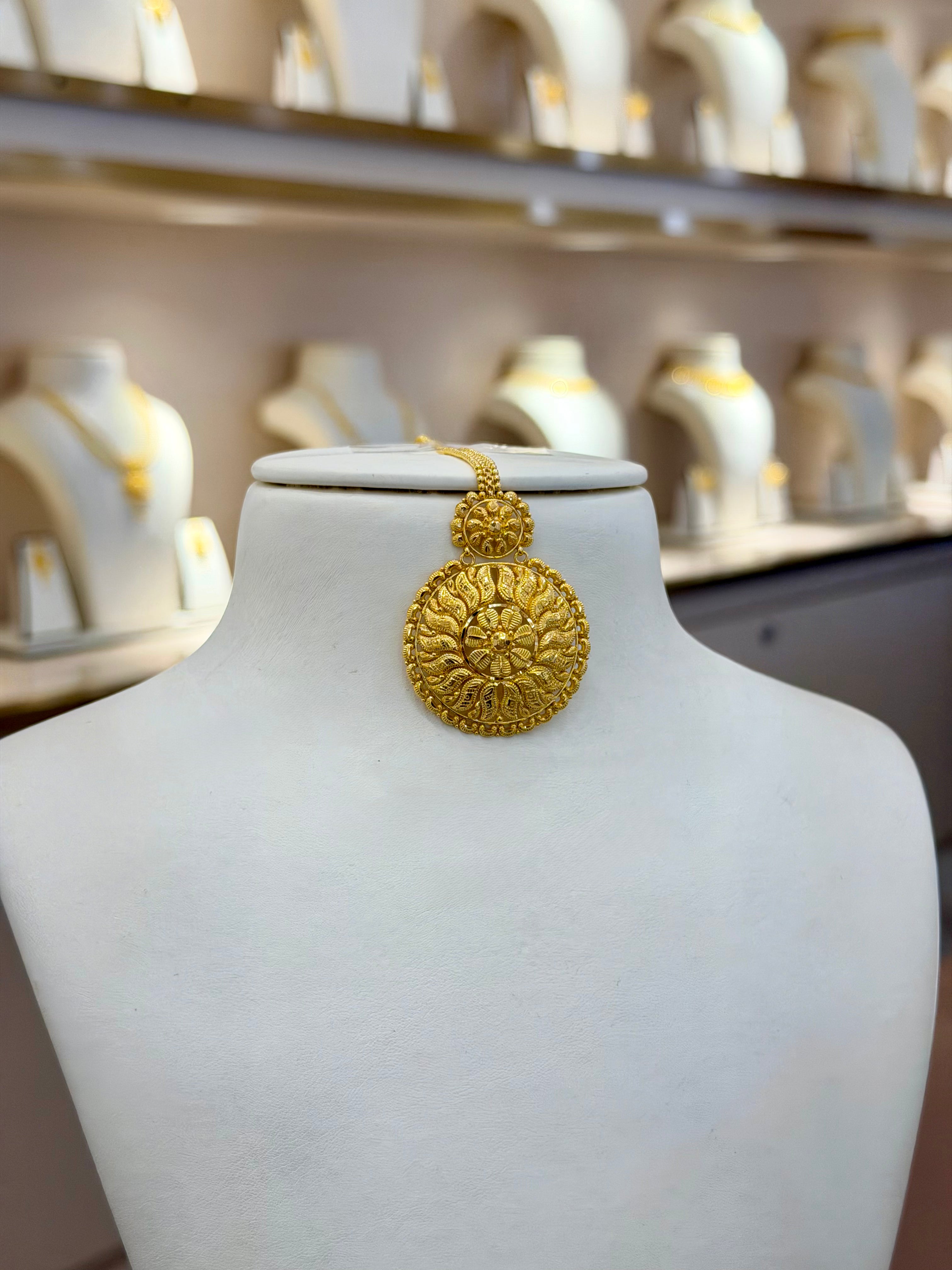 22KT Gold Tikka