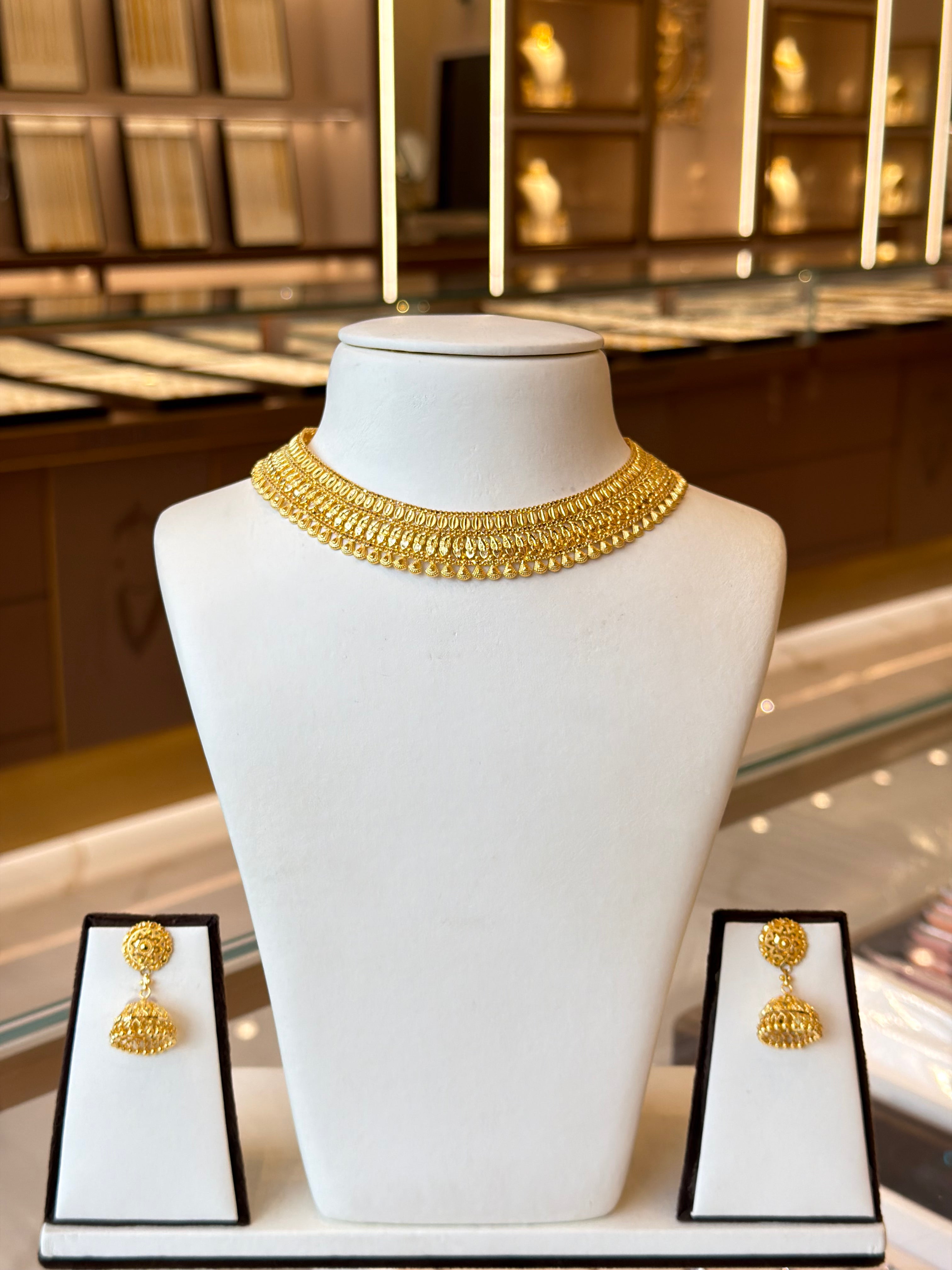 22KT Gold Collar Set