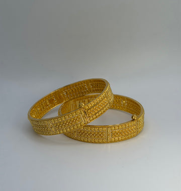 22KT Gold Kangans (sz. 2.4)