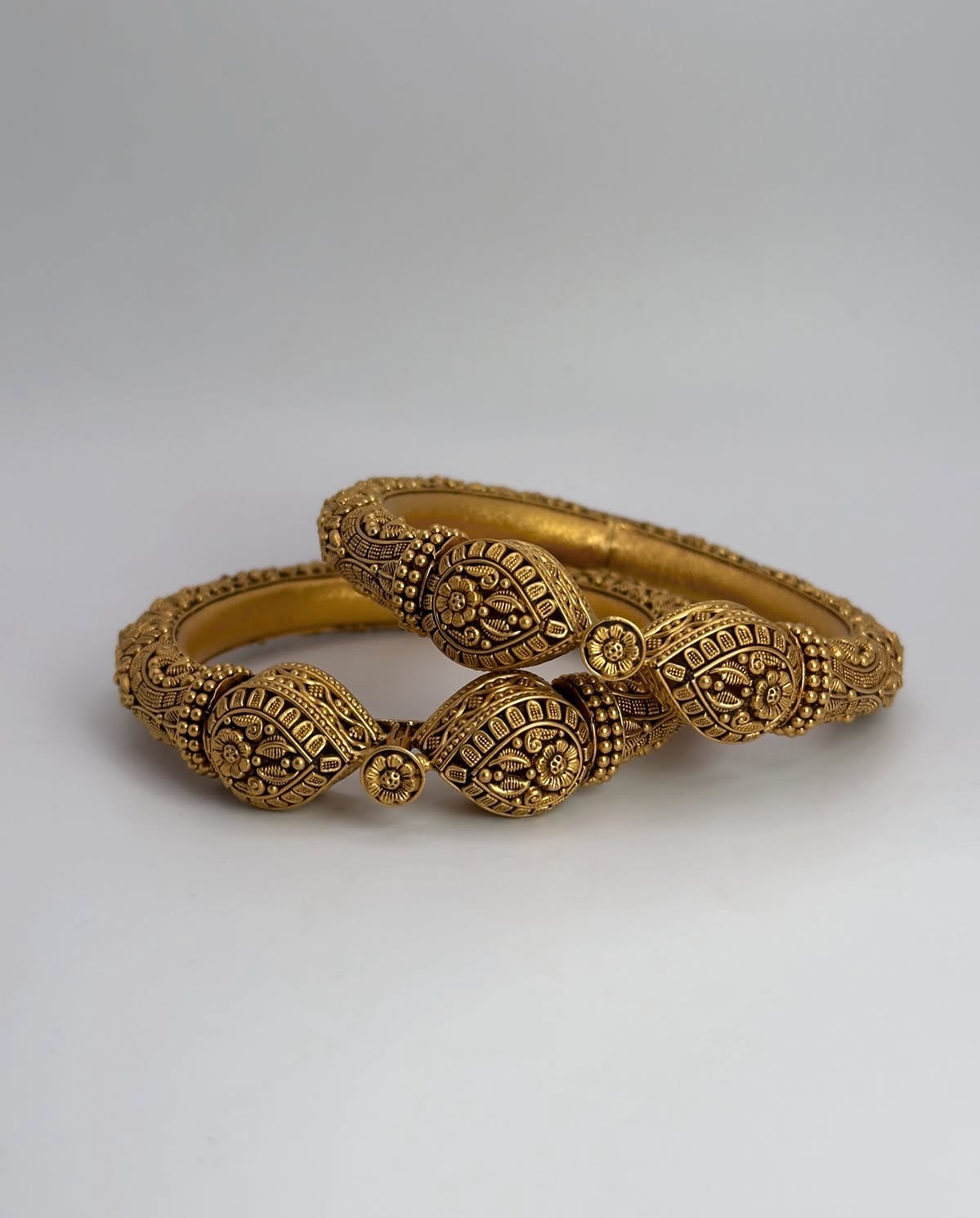22KT Antique Gold Kangans (sz 2.4)